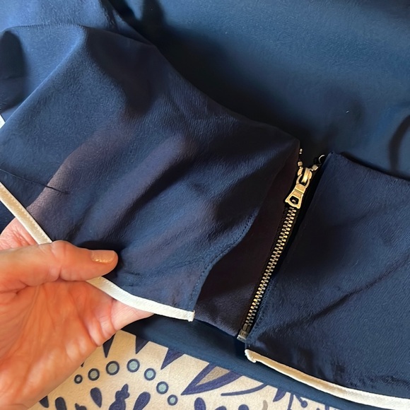 Alice + Olivia navy blue cropped halter top with sheer ruffle size XS - Picture 8 of 12